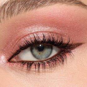 CHARLOTTES PALETTE MIT SCHÖNHEITS-TRENDS FÜR DIE AUGEN: PINK LOVE