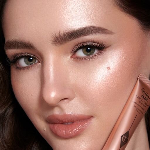 DAS ULTIMATIVE „Pillow Talk“-MAKE-UP-SET