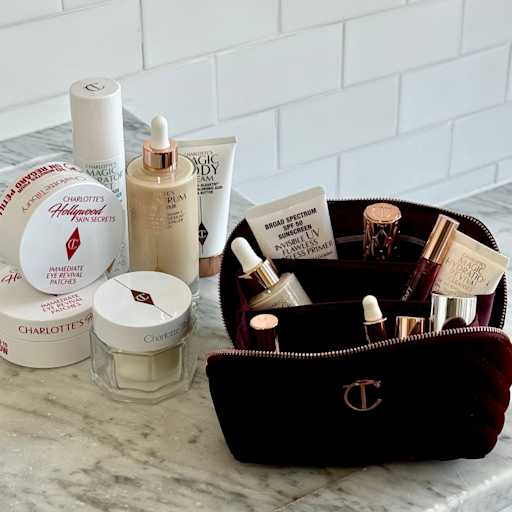 MAKE-UP-TASCHE DER TRÄUME, MITTEL