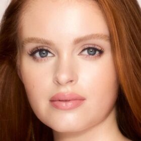 UNREAL SKIN SHEER GLOW TINT FEUCHTIGKEITSSPENDENDER FOUNDATION-STIFT 1.5 FAIR